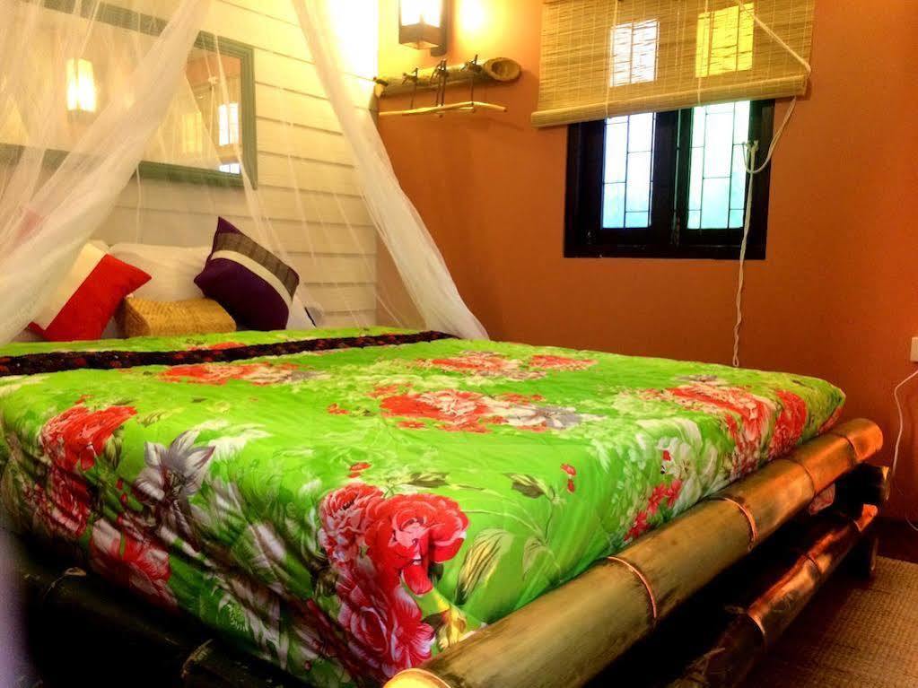 Green House Backpacker Hostel Chiang Mai Exterior photo